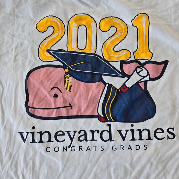Vineyard Vines 2001 Grad Short Sleeve T-Shirt Tee Size L NWT - Picture 3 of 6